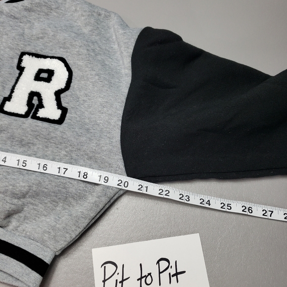 Roma concept by rosee gray and black R logo crop jacket women's size medium - Picture 5 of 10